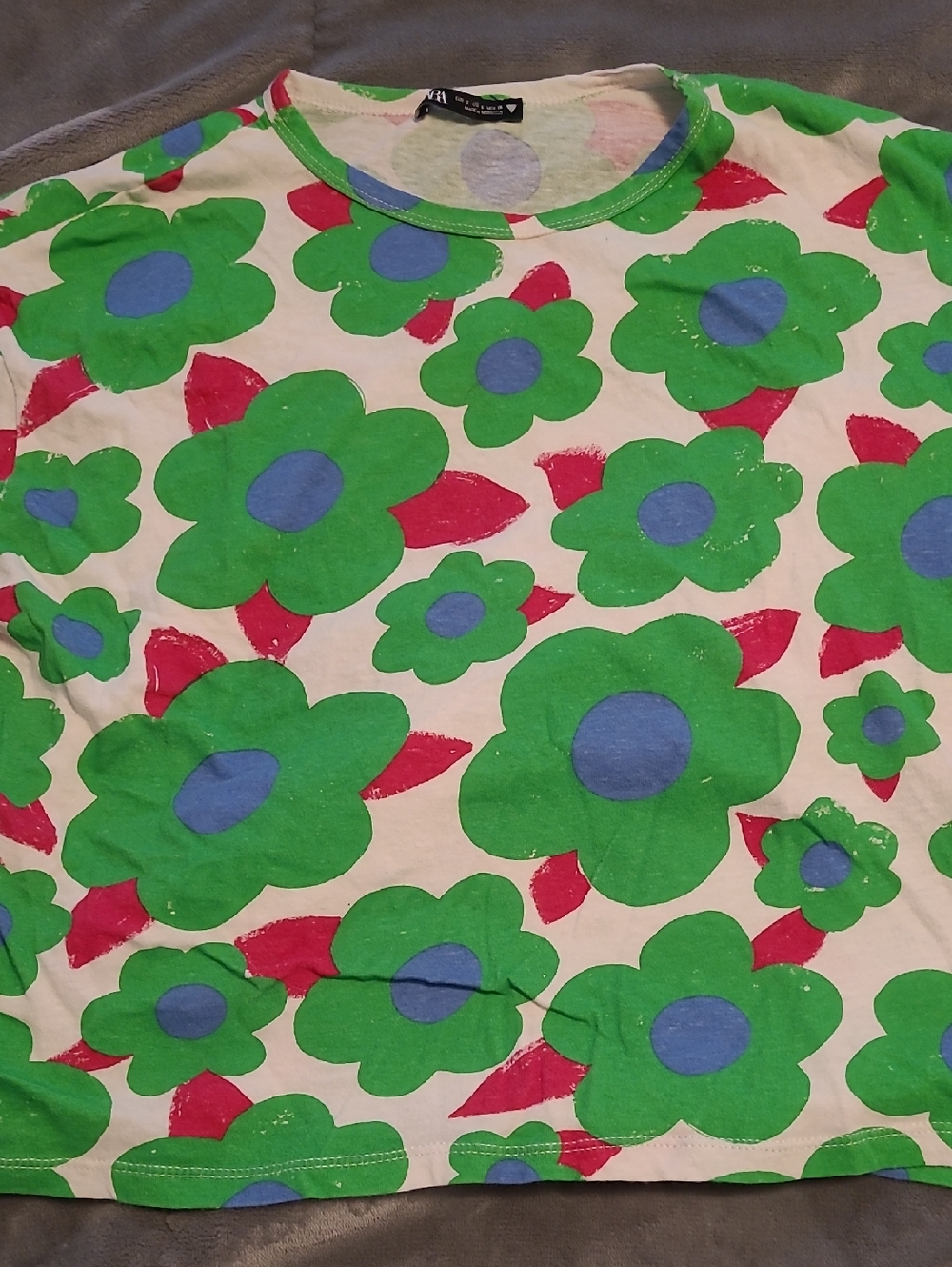 Zara Short Sleeve Tee with Green, Blue & Red Floral Pattern
